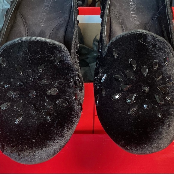 BLACK VELVET SLIPPERS by AEROSOLES - Picture 3 of 7